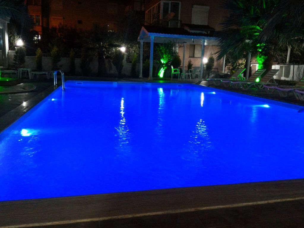 Uzunhan Hotel Ayvalik Bagian luar foto