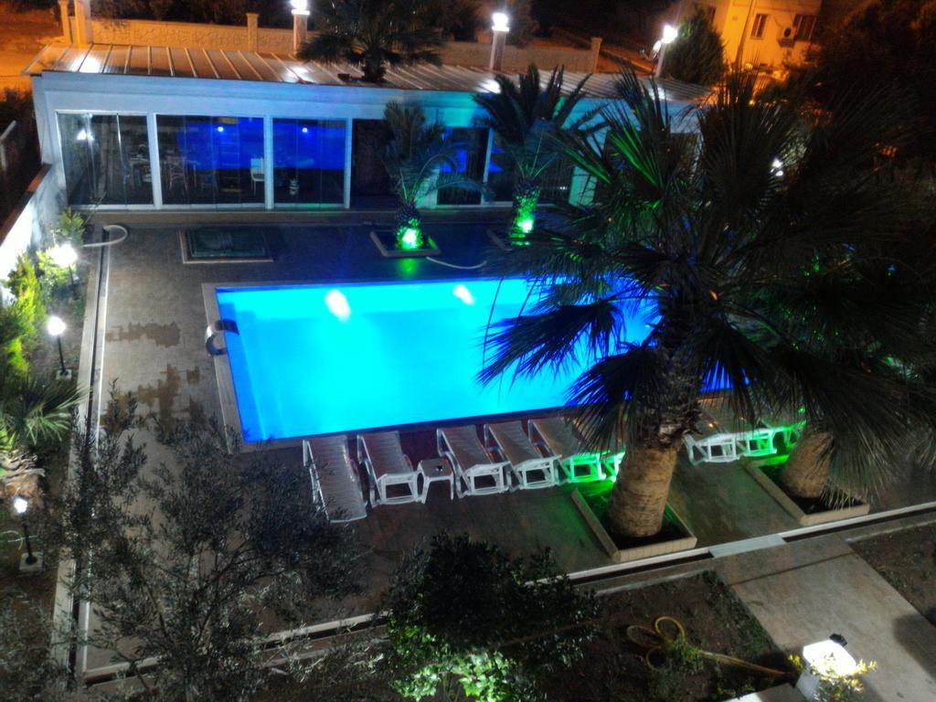 Uzunhan Hotel Ayvalik Bagian luar foto